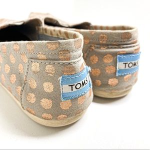 TOMS Drizzle Grey with Rose Gold Foil Polka Dots